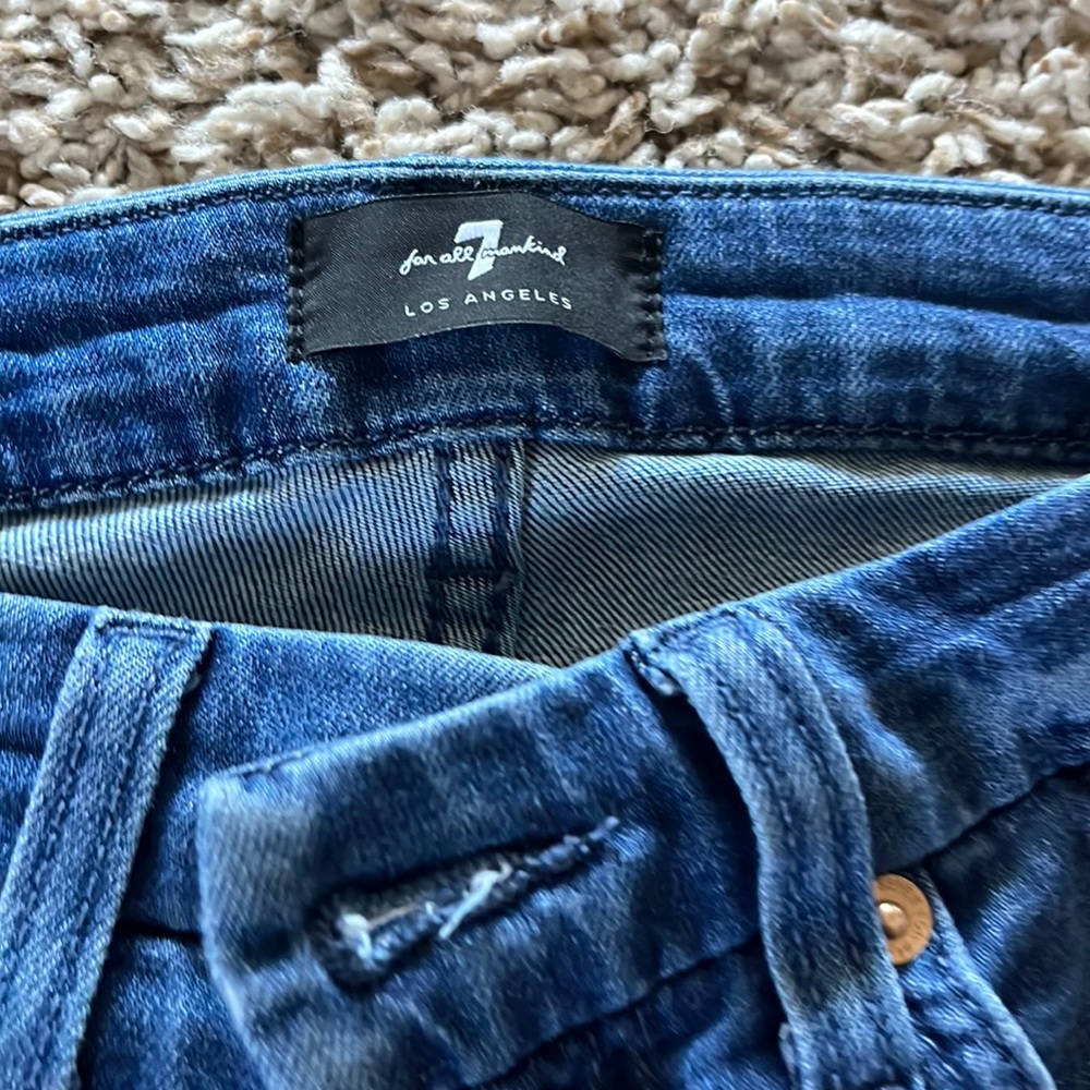 7 for all mankind. Skinny ankle. Pet free smoke free home